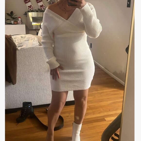 Long Sleeve White Knit Dress - Picture 10 of 13